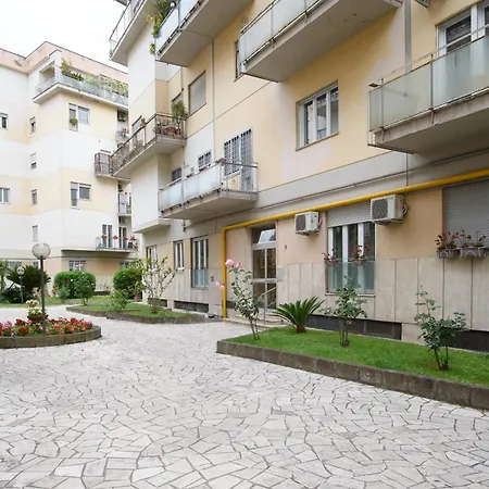 Domus Suites