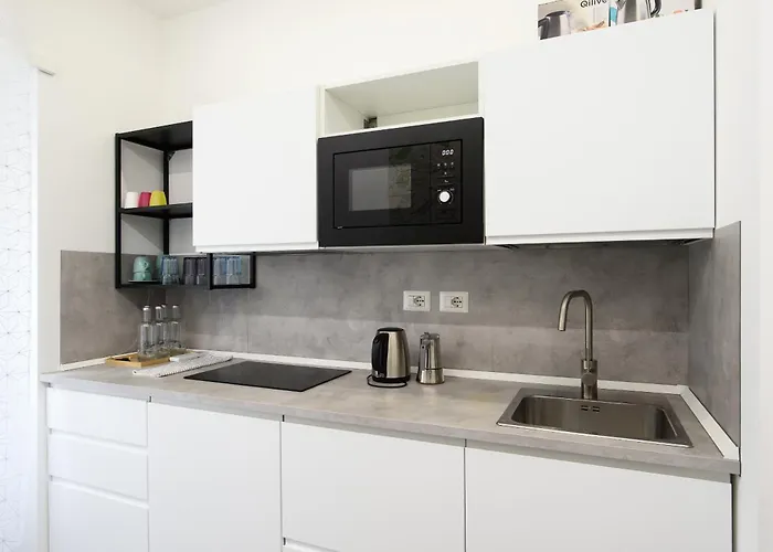 Domus 4*